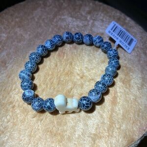Grey Crackle Agate Bead Bracelet with Elephant Accent